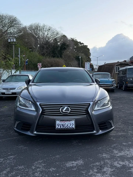 2013 Lexus LS 4th Gen - Image 2 of 10