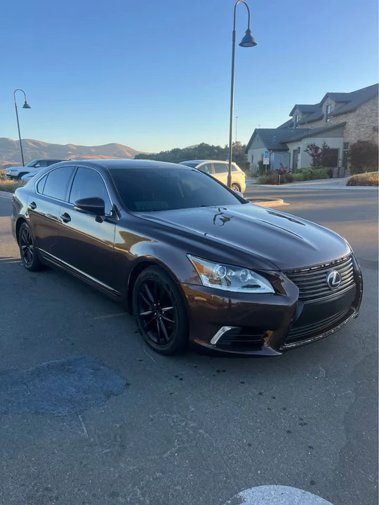 2013 Lexus LS 4th Gen - Image 12 of 15