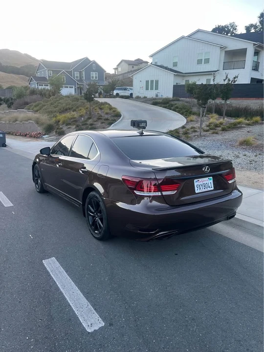 2013 Lexus LS 4th Gen - Image 5 of 15