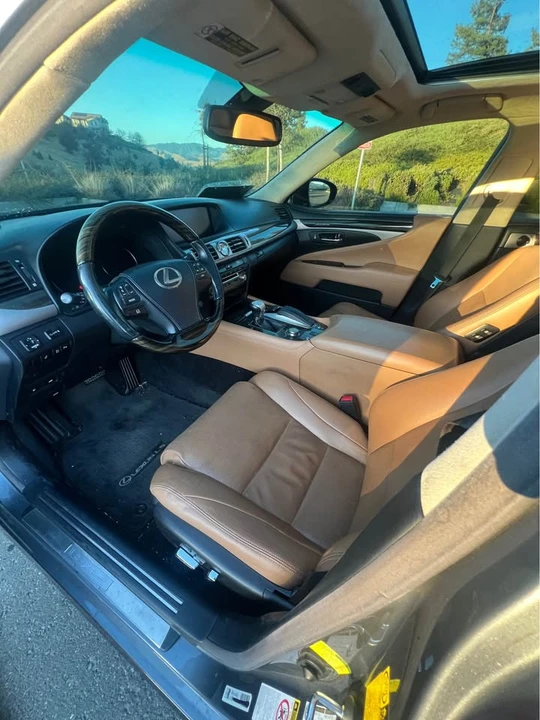 2013 Lexus LS 4th Gen - Image 7 of 15