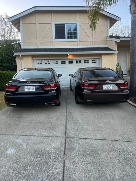2013 Lexus LS 4th Gen - Image 15 of 15