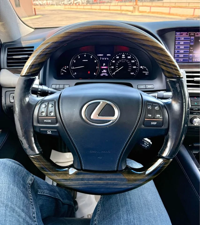 2013 Lexus LS 4th Gen - Image 16 of 16