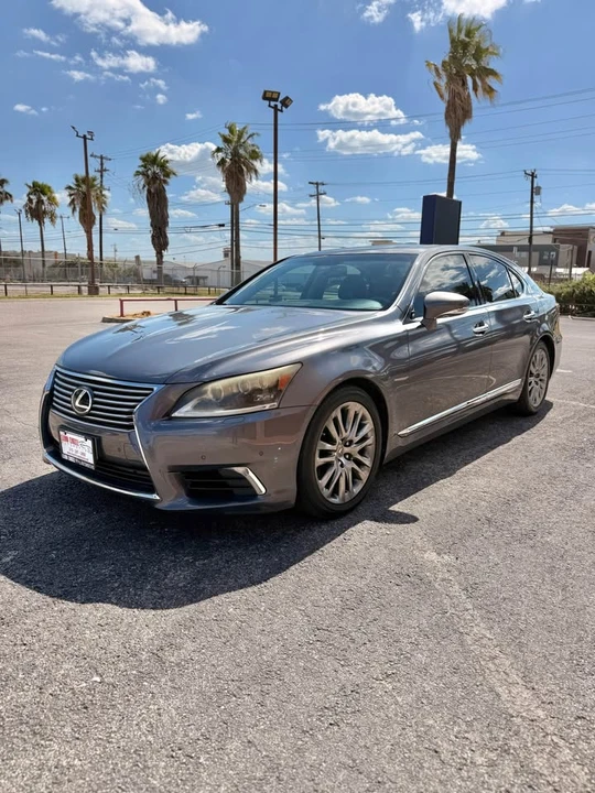 2013 Lexus LS 4th Gen - Image 3 of 16