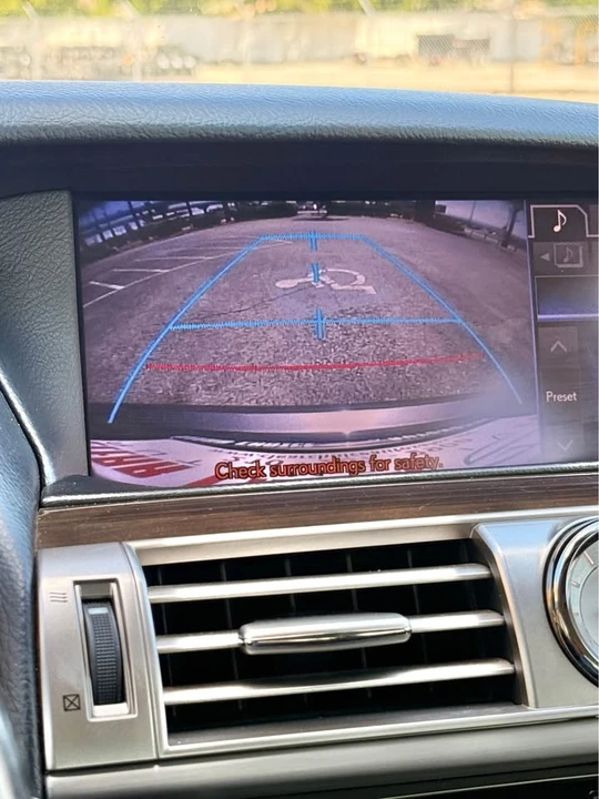 2013 Lexus LS 4th Gen - Image 15 of 16