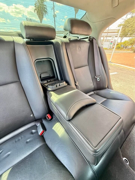 2013 Lexus LS 4th Gen - Image 11 of 16