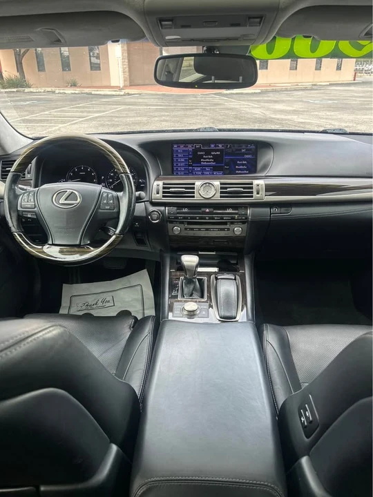 2013 Lexus LS 4th Gen - Image 7 of 12