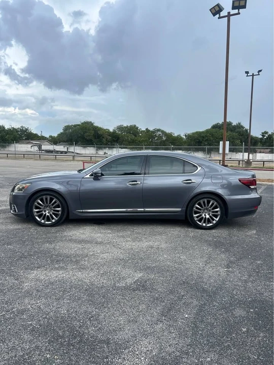 2013 Lexus LS 4th Gen - Image 2 of 12