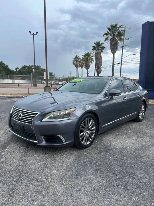 2013 Lexus LS 4th Gen - Image 9 of 12