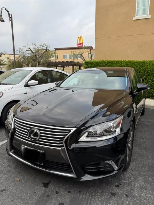 2013 Lexus LS 4th Gen - Image 6 of 9
