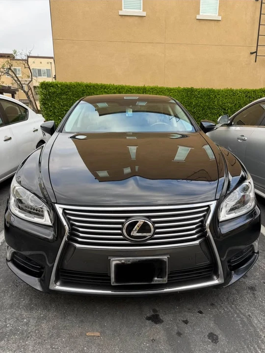 2013 Lexus LS 4th Gen - Image 2 of 9