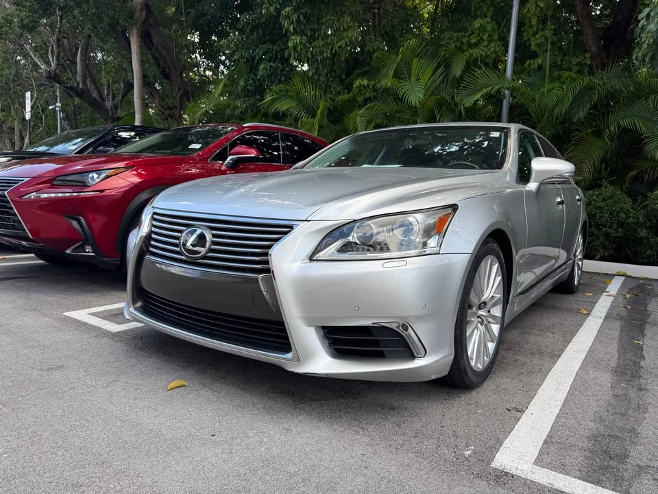 2013 Lexus LS 4th Gen - Image 3 of 6