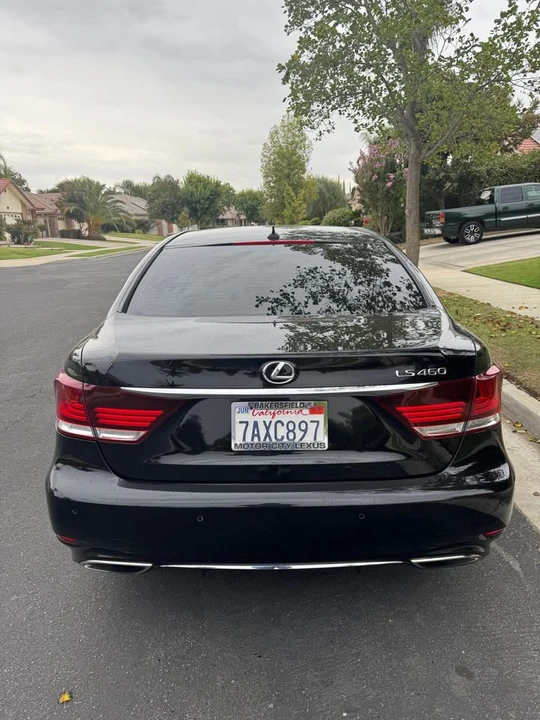 2013 Lexus LS 4th Gen - Image 3 of 14