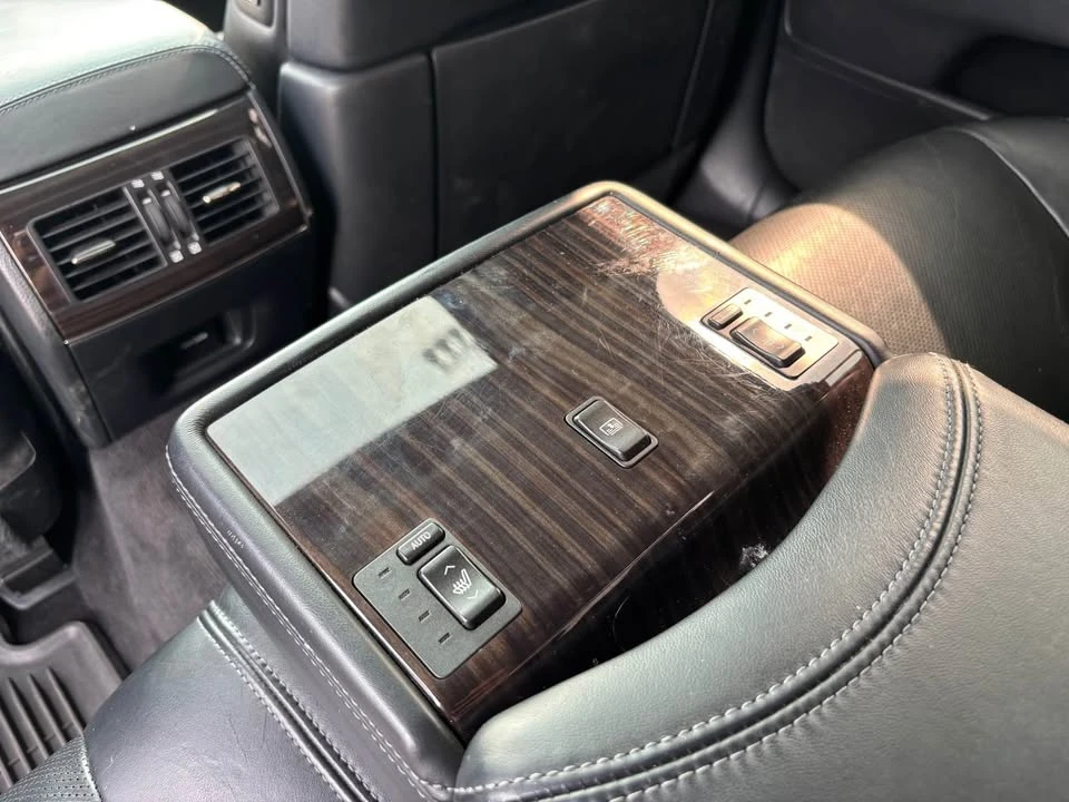 2013 Lexus LS 4th Gen - Image 17 of 18