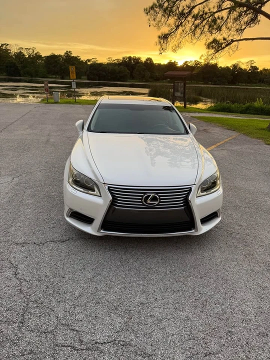 2013 Lexus LS 4th Gen - Image 2 of 20