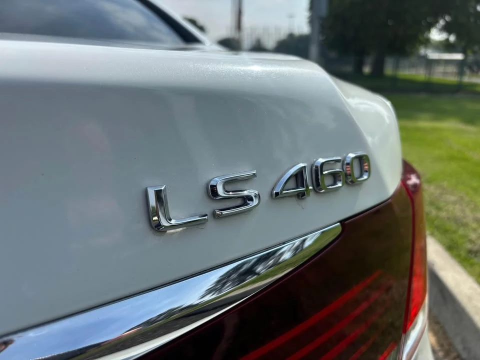 2013 Lexus LS 4th Gen - Image 5 of 18