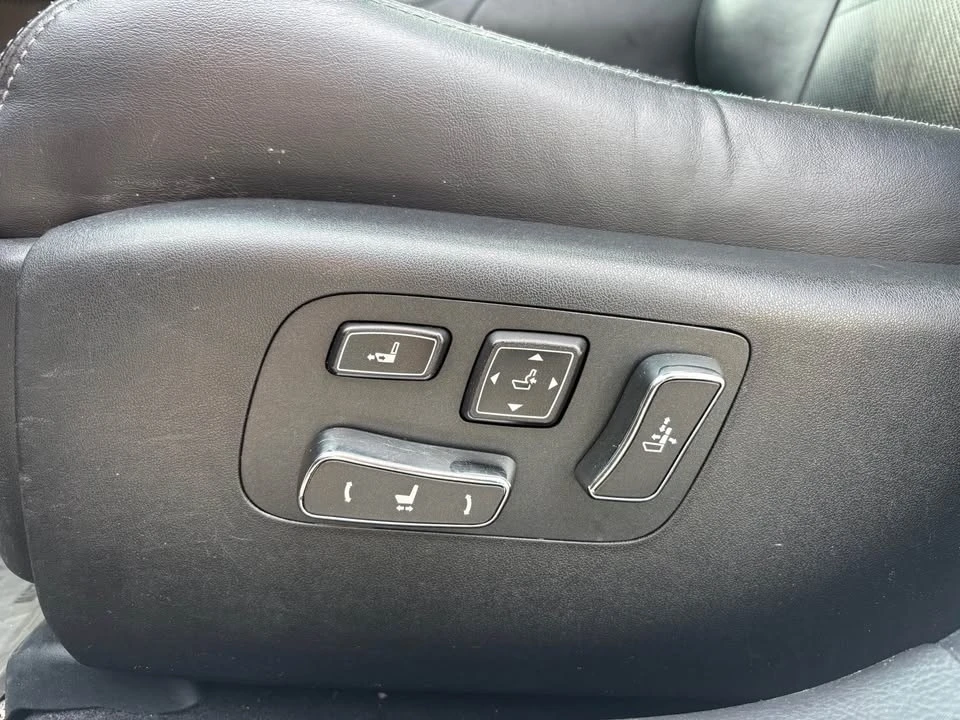 2013 Lexus LS 4th Gen - Image 11 of 18