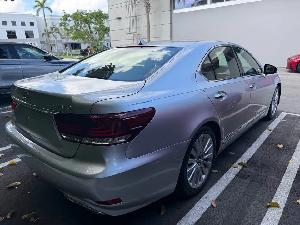 2013 Lexus LS 4th Gen - Image 6 of 6