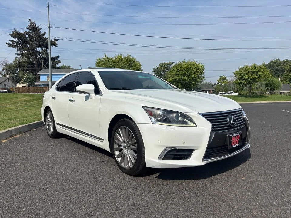 2013 Lexus LS 4th Gen - Image 7 of 18