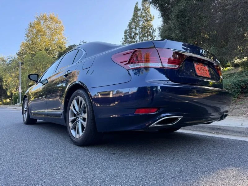 2013 Lexus LS 4th Gen - Image 15 of 20
