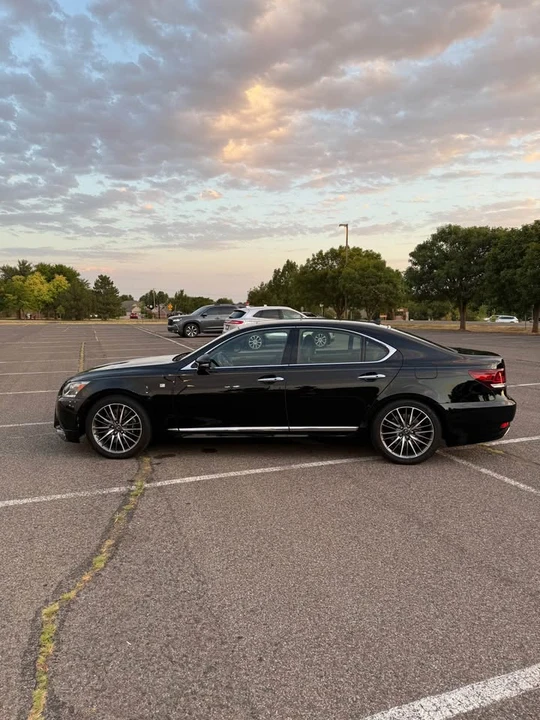 2013 Lexus LS 4th Gen - Image 8 of 20