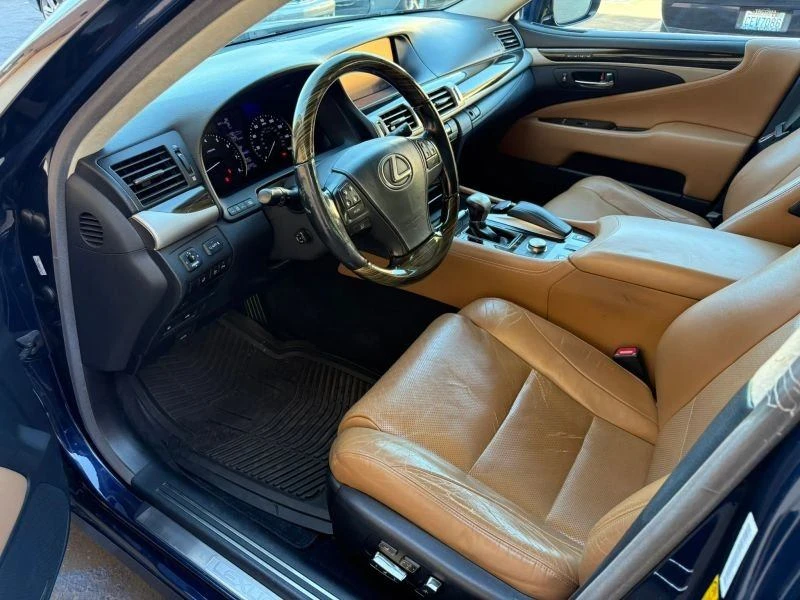 2013 Lexus LS 4th Gen - Image 18 of 20