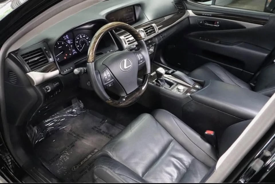 2013 Lexus LS 4th Gen - Image 4 of 14