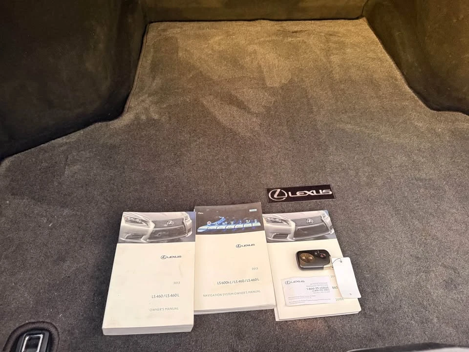 2013 Lexus LS 4th Gen - Image 18 of 19