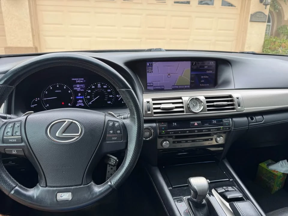 2013 Lexus LS 4th Gen - Image 8 of 14