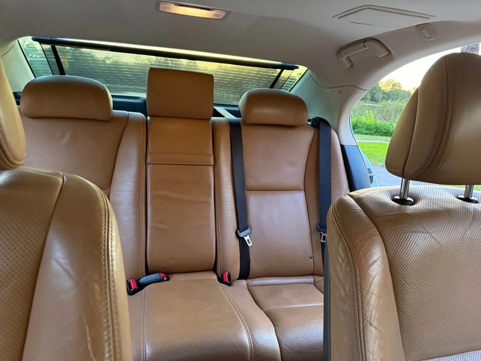 2013 Lexus LS 4th Gen - Image 12 of 19