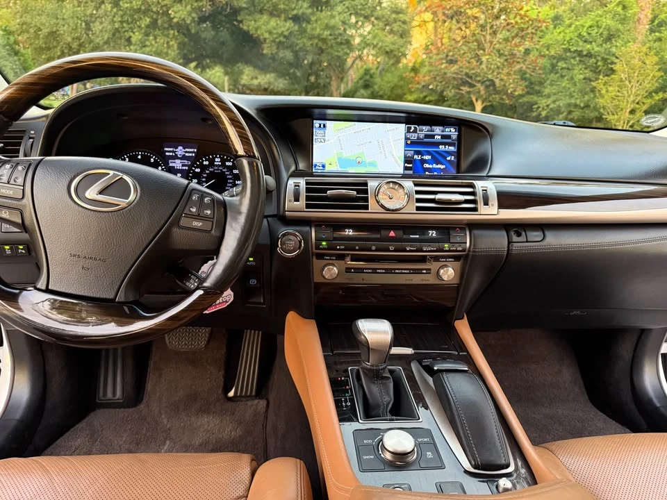 2013 Lexus LS 4th Gen - Image 14 of 19