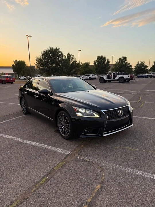 2013 Lexus LS 4th Gen - Image 3 of 20