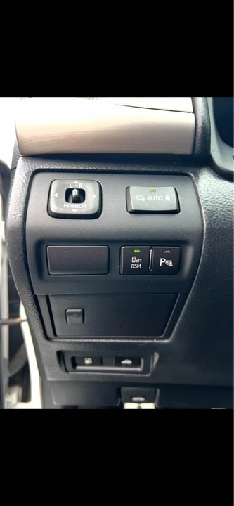 2013 Lexus LS 4th Gen - Image 14 of 20