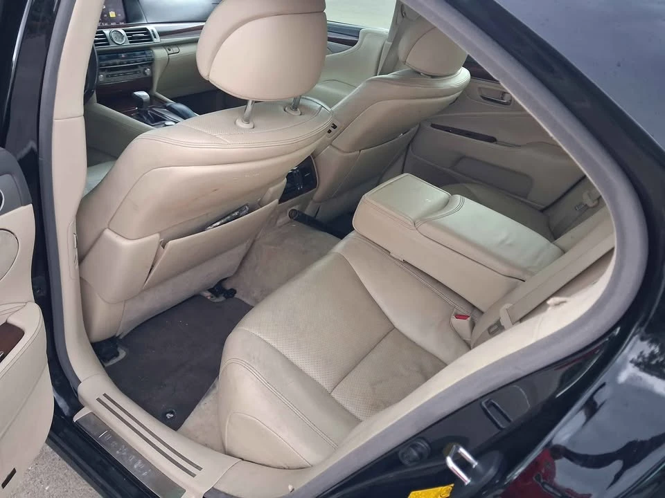 2013 Lexus LS 4th Gen - Image 8 of 10