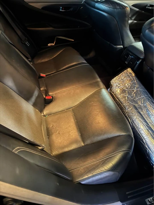 2013 Lexus LS 4th Gen - Image 14 of 14