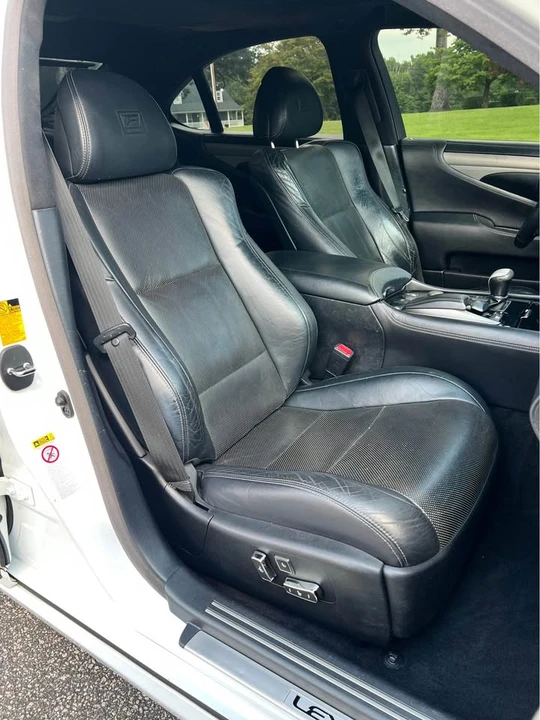 2013 Lexus LS 4th Gen - Image 11 of 20