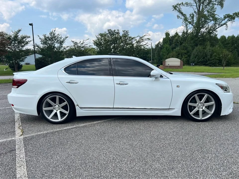 2013 Lexus LS 4th Gen - Image 5 of 20