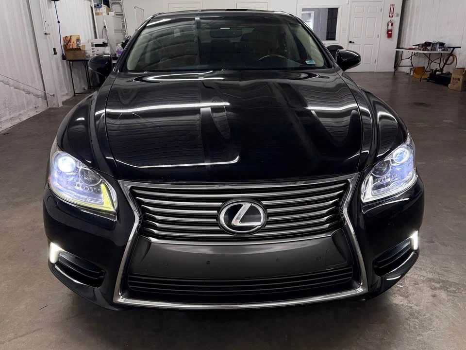 2013 Lexus LS 4th Gen - Image 5 of 17