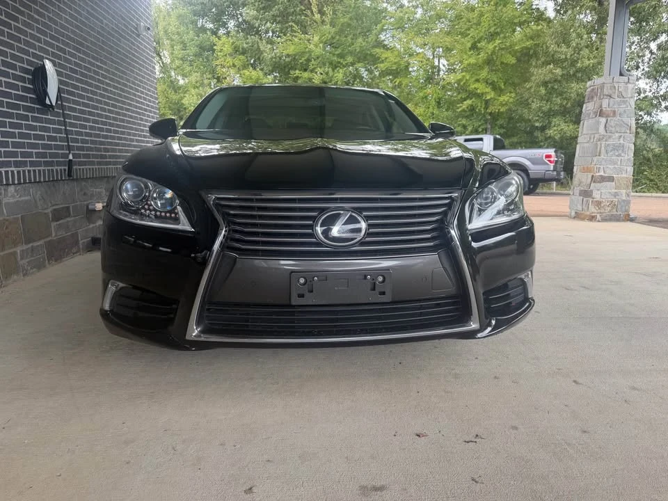 2013 Lexus LS 4th Gen - Image 2 of 10