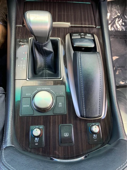 2013 Lexus LS 4th Gen - Image 6 of 13
