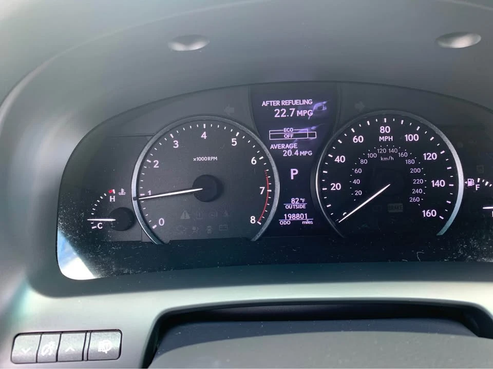 2013 Lexus LS 4th Gen - Image 5 of 13
