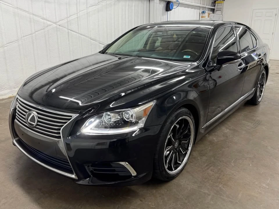 2013 Lexus LS 4th Gen - Image 3 of 17