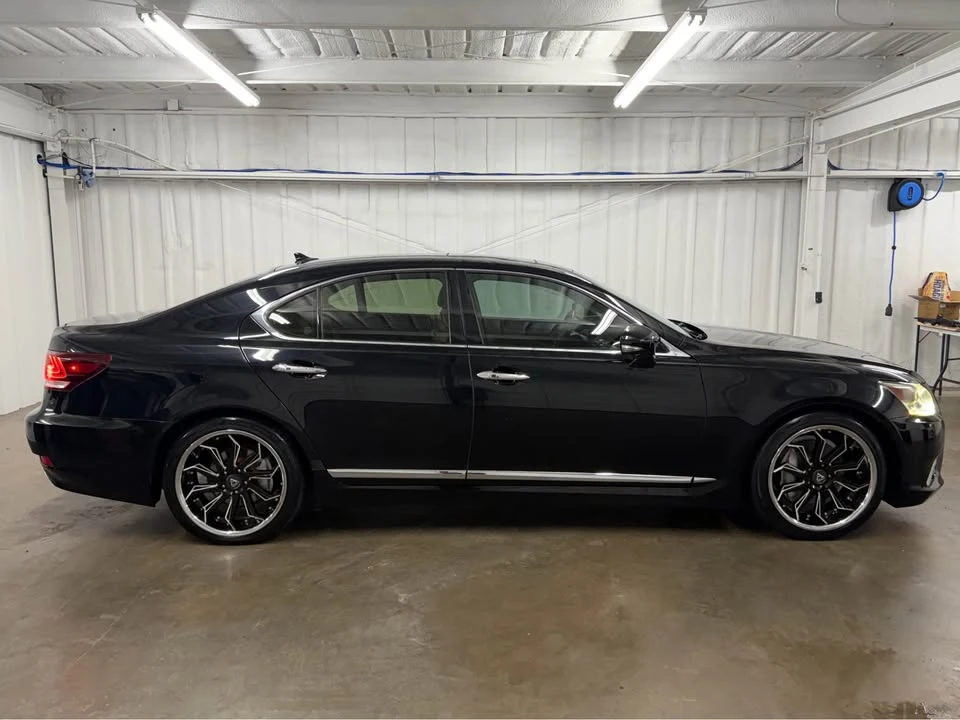 2013 Lexus LS 4th Gen - Image 2 of 17
