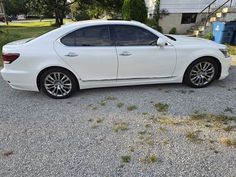 2013 Lexus LS 4th Gen - Image 2 of 7