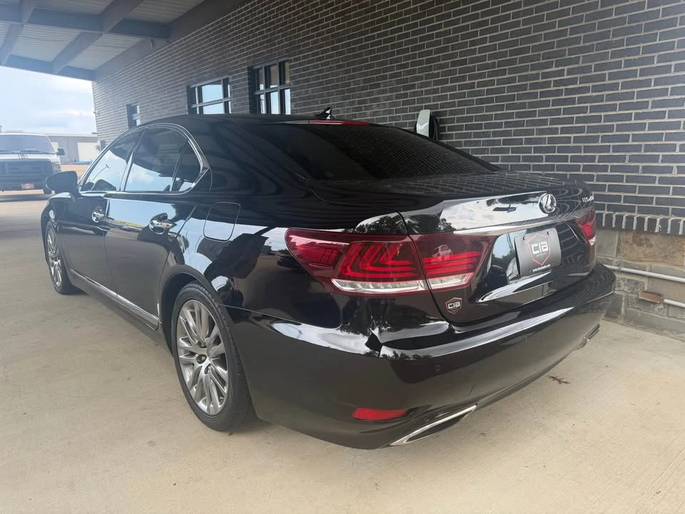 2013 Lexus LS 4th Gen - Image 5 of 10