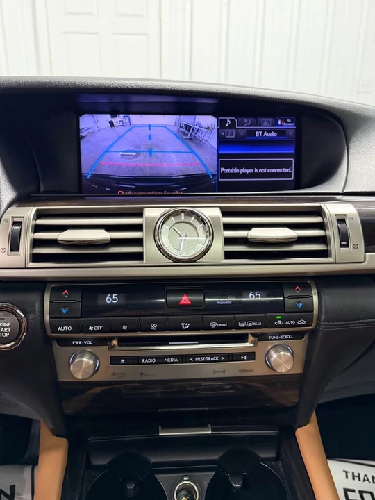 2013 Lexus LS 4th Gen - Image 16 of 17