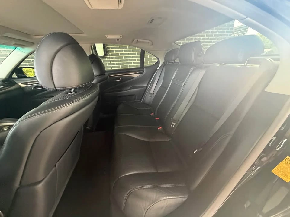 2013 Lexus LS 4th Gen - Image 7 of 10