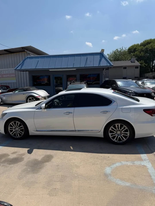 2013 Lexus LS 4th Gen - Image 4 of 20