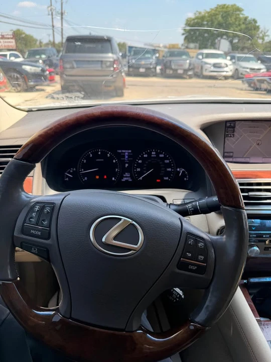 2013 Lexus LS 4th Gen - Image 13 of 20