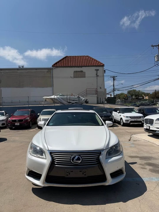 2013 Lexus LS 4th Gen - Image 2 of 20