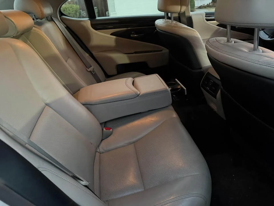 2013 Lexus LS 4th Gen - Image 10 of 10